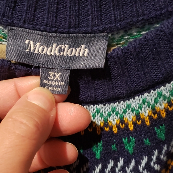 ModCloth Women's Size 3X Apple Navy Polka-dot Cotton Fairisle Sweater - Picture 4 of 7